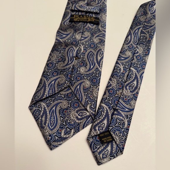 Jos. A. Bank Signature Gold Mens 100% Silk Blue Silver Paisley Geometric Necktie - Picture 3 of 6